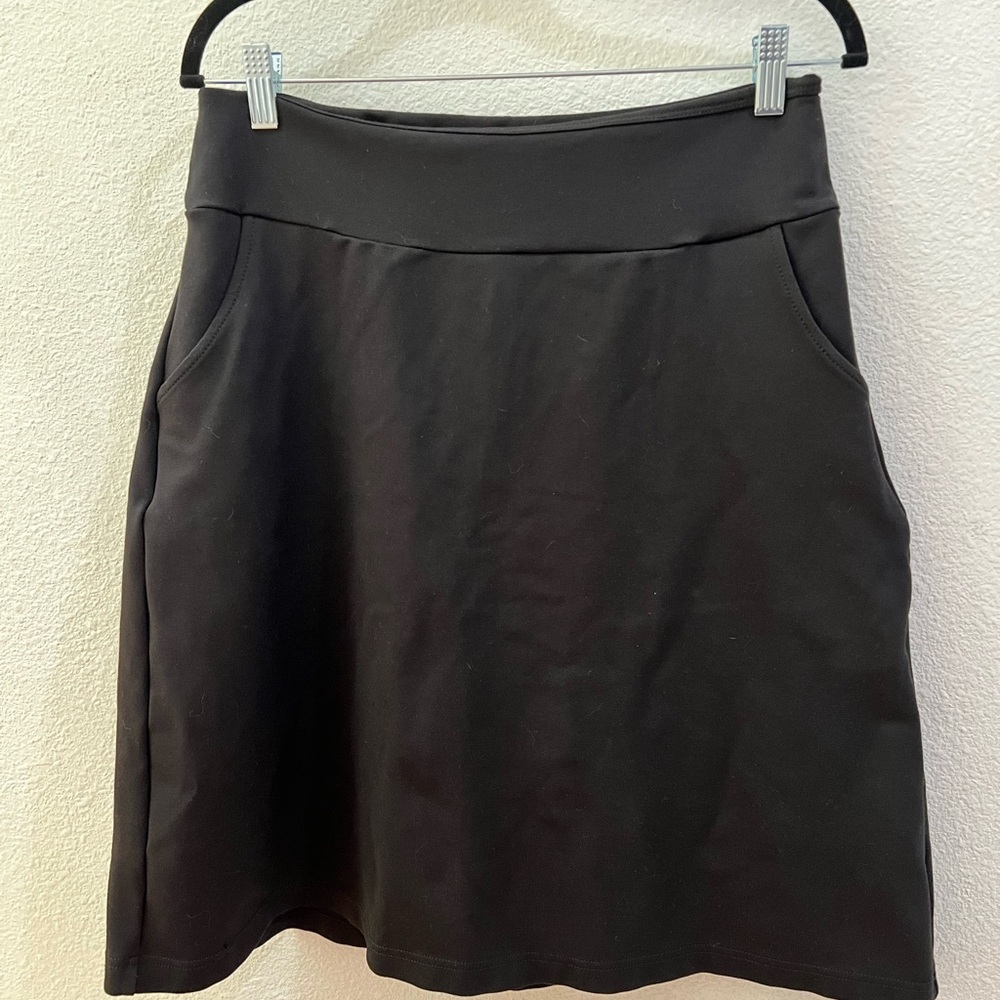 Betabrand black Knee-length A-line Skirt/Skort, Large Petite